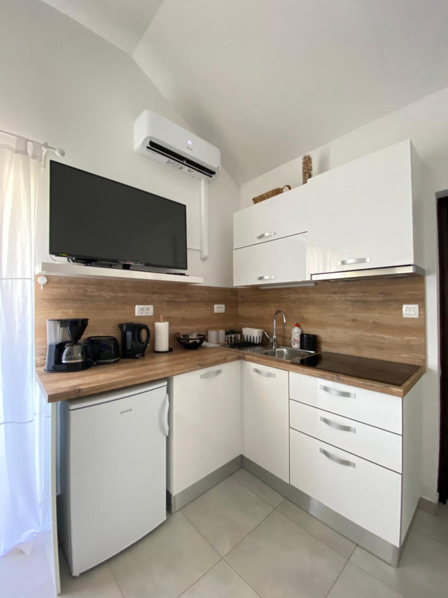 Apartments Flora 1 Banjol Zewnętrze zdjęcie